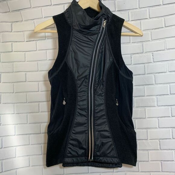 Lululemon Nylon/Mesh/Knit Sleeveless Vest … - Picture 1 of 4